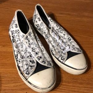 Women’s sneakers, 9